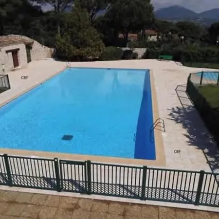Studio De Vacances Dans Résidence Avec Piscine