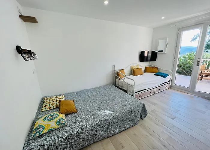 Studio De Vacances Dans Résidence Avec Piscine